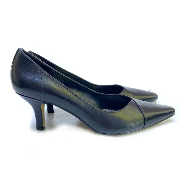 Bella Vita Shoes - Bella Vita Black Leather Pumps